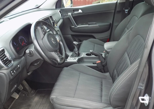 Kia Sportage cena 87900 przebieg: 30200, rok produkcji 2018 z Myszków małe 352